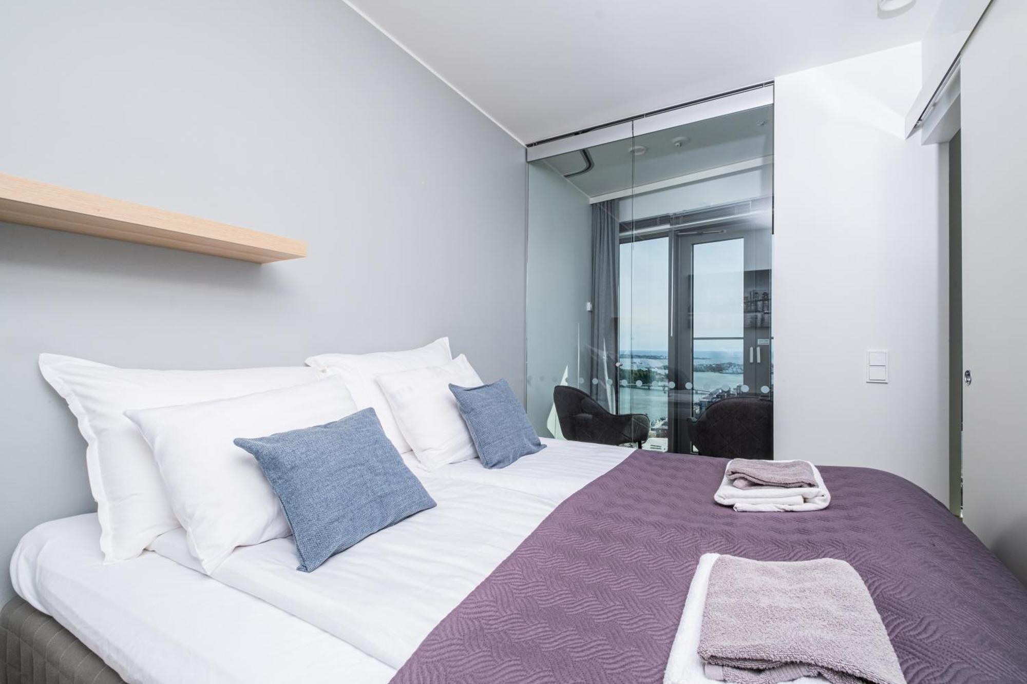 26th Floor High Point 1 Bdr With View Huoneisto